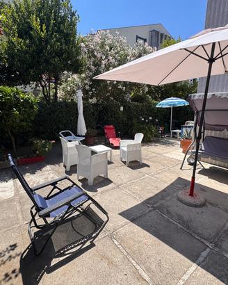 Appartamento con giardino a 150 metri dal mare