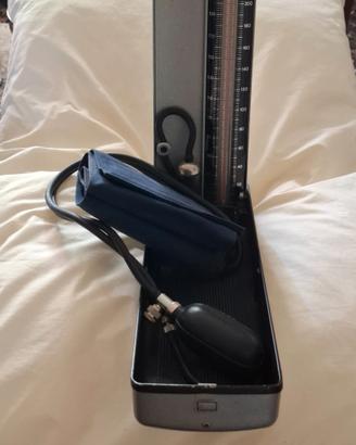 Sfigmomanometro manuale