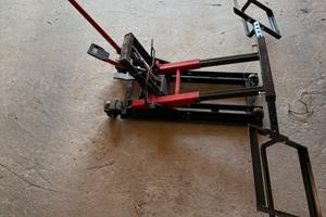 Sollevatore trattorino/quad