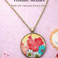ciondolo in tessuto chirimen giapponese 