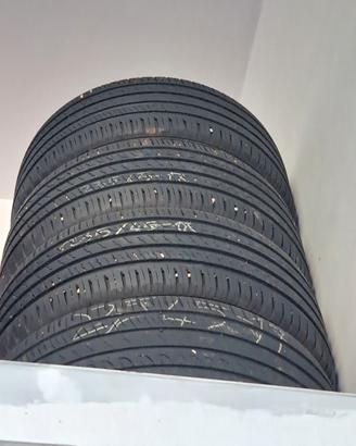 235/45 17
