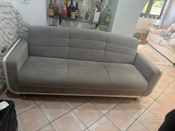 Divano letto buanco e grigio