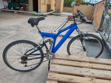 Bici bi ammortizzata ruota 26