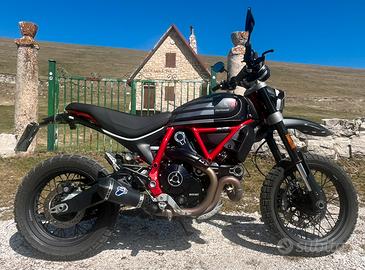 Ducati Scrambler 800 Desert Sled FASTHOUSE