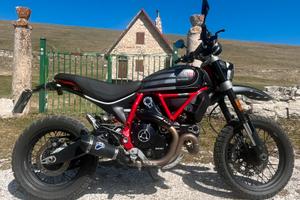 Ducati Scrambler 800 Desert Sled FASTHOUSE