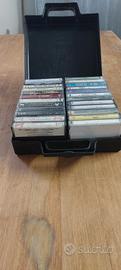 porta musicassette  24 posti