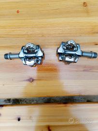 attacchi pedali Mountain bike 