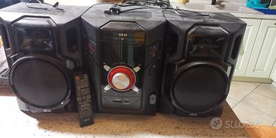 Stereo Akai AMN250UC