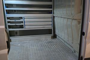 scaffalatura per furgone allestimento portapacchi 