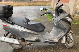scoter burgman 200