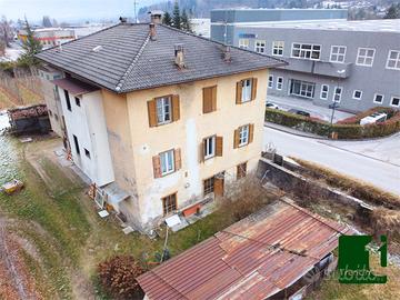 PORZIONE DI CASA DA RISTRUTTURARE