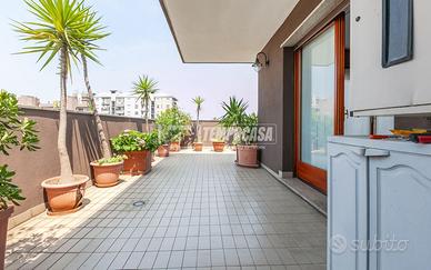 ATTICO DI 170MQ SU DUE LIVELLI!! CON TERRAZZI!!