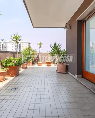 ATTICO DI 170MQ SU DUE LIVELLI!! CON TERRAZZI!!