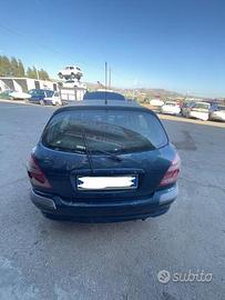 Ricambi Nissan Almera 2.2 DI 110cv del 2000