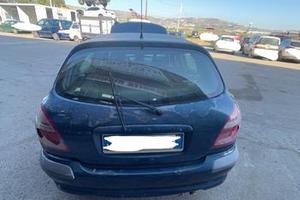 Ricambi Nissan Almera 2.2 DI 110cv del 2000