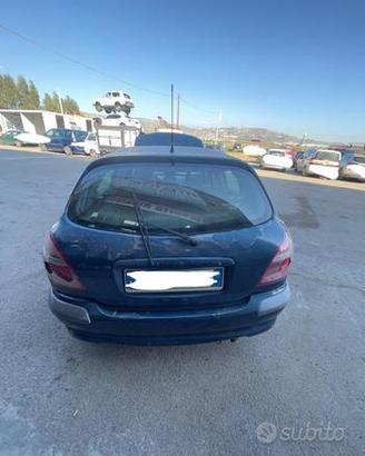 Ricambi Nissan Almera 2.2 DI 110cv del 2000