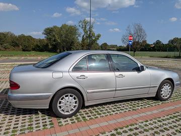Mercedes 220 cdi