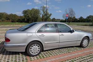 Mercedes 220 cdi