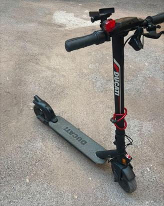 Monopattino elettrico ducati pro evo 2 plus