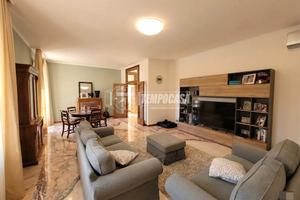Porzione di casa in centro a Montale