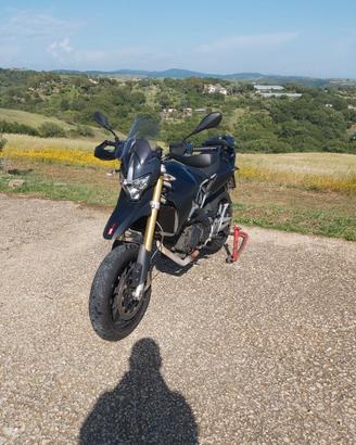 Aprilia Dorsoduro 750