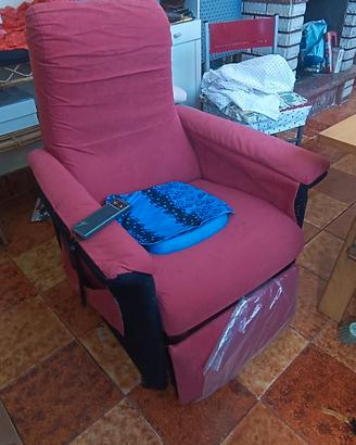 Poltrona reclinabile elettricamente