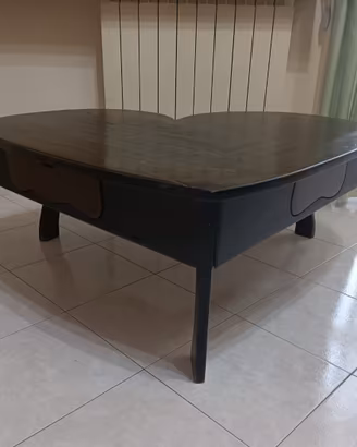 tavolino legno a forma di cuore artigianale