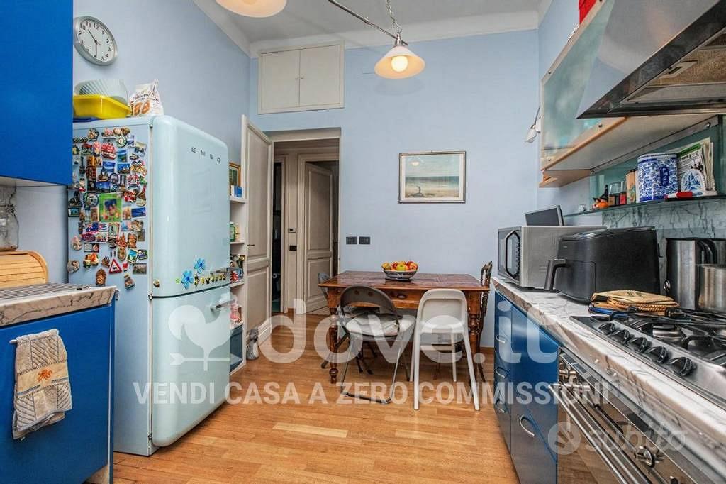 Appartamento di 135 m² con 4 locali a Genova - Altro