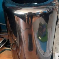 MacPro 6.1 + MacBook Pro 5.4 in omaggio
