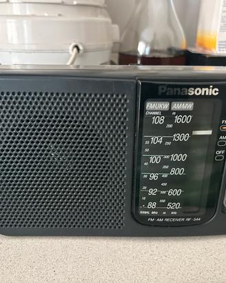 Radio Panasonic portatile funzionante