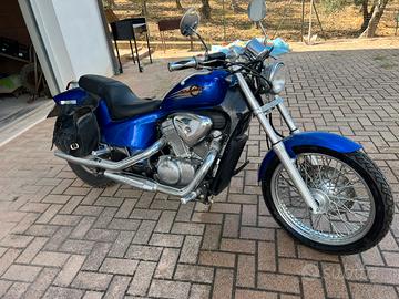 Honda Shadow VT 600 con pochi km