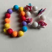 2 braccialetti colorati arcobaleno