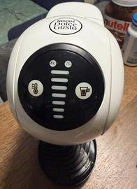 Macchina del caffe dolce gusto