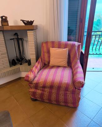 Set Soggiorno Completo: Divano e Due Poltrone