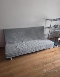 divano ikea tre posti trasformabile in letto 
