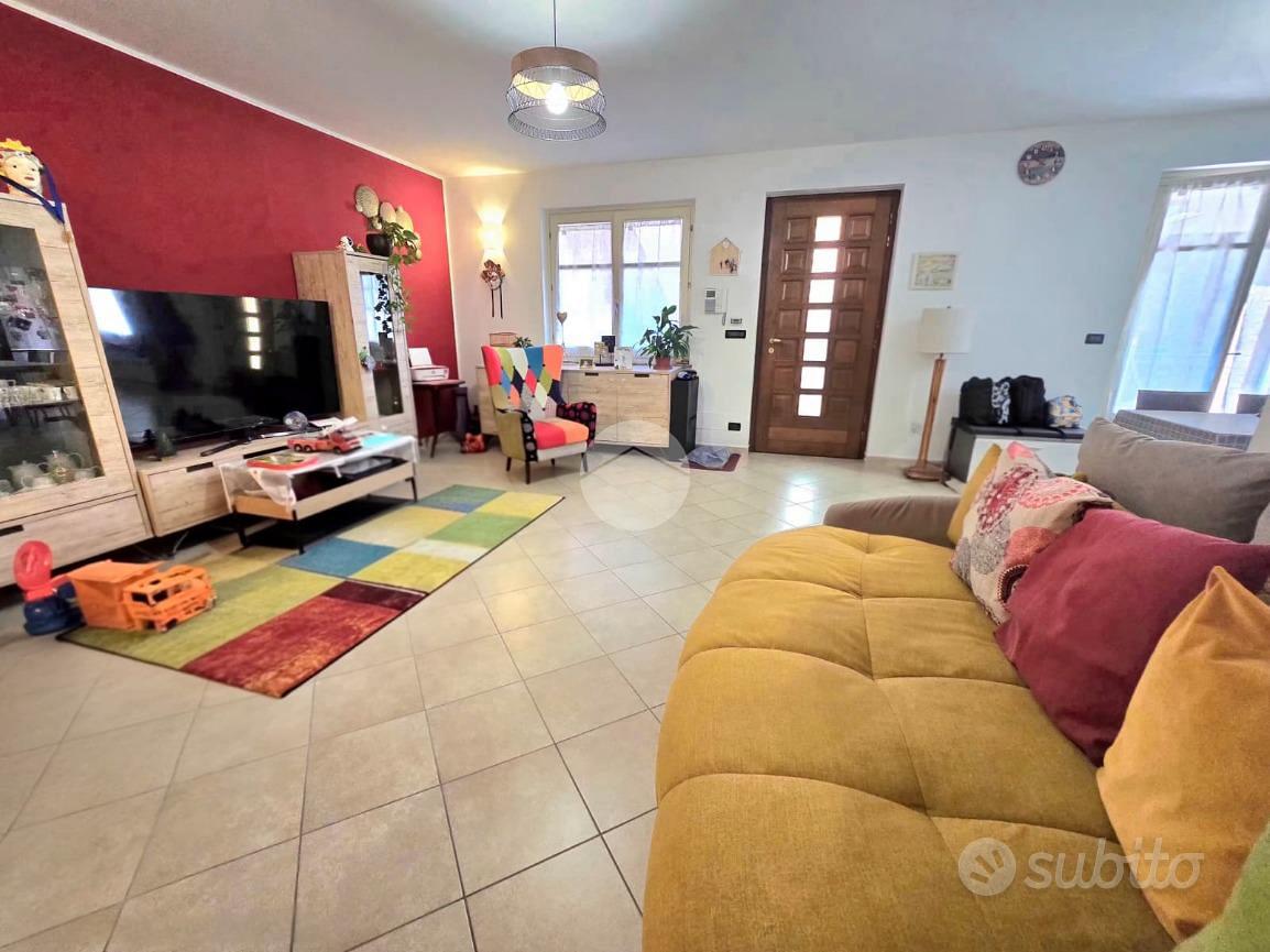 Apartment in Montanaro, Torino - Vista 5