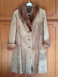 Pelliccia di agnellino persiano beige