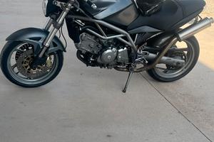 Cagiva raptor 650 ie