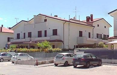Appartamento di 108 m² con 4 locali e box auto a S