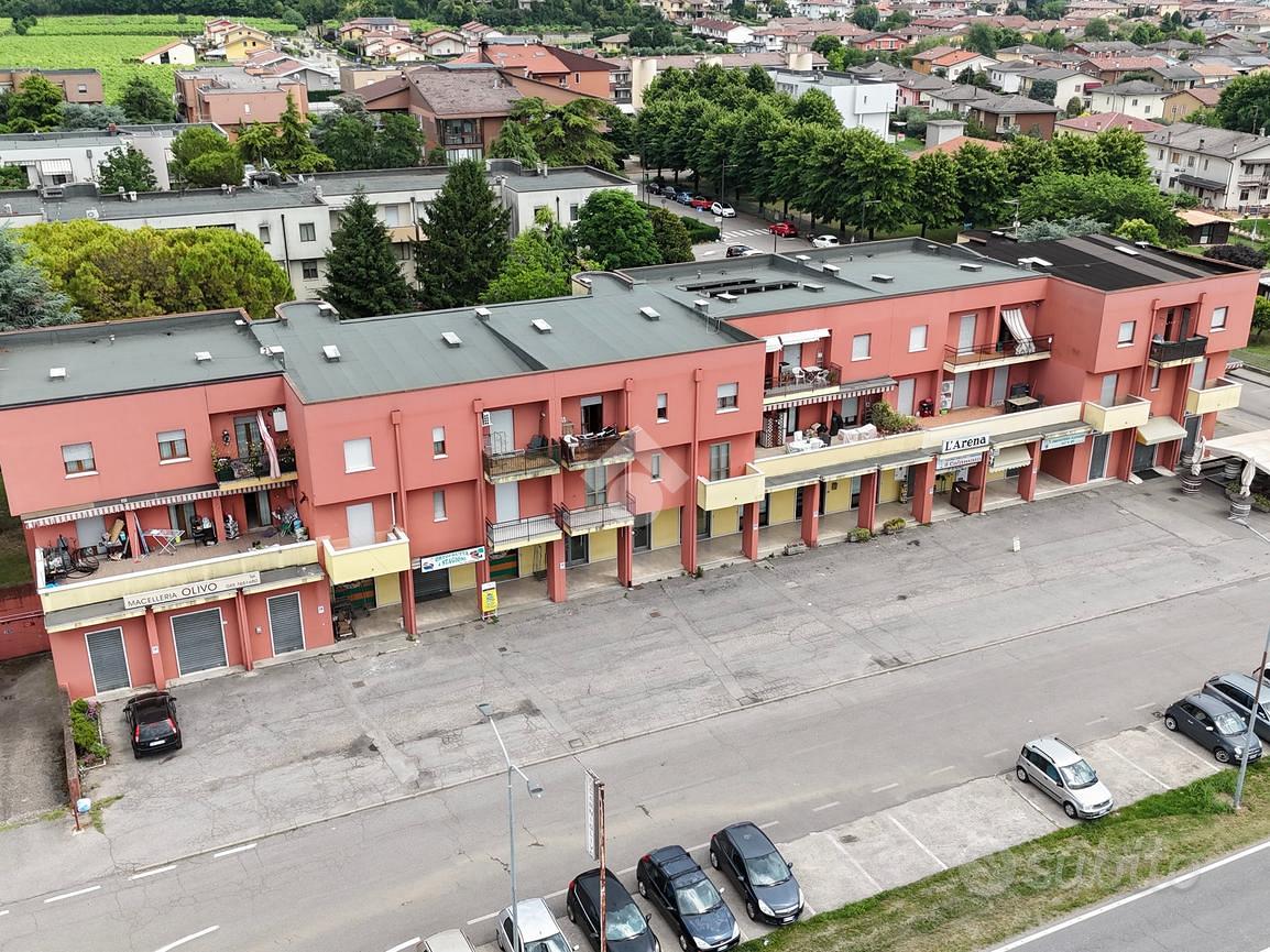 Apartment in Colognola ai Colli, Villaggio - Vista 4
