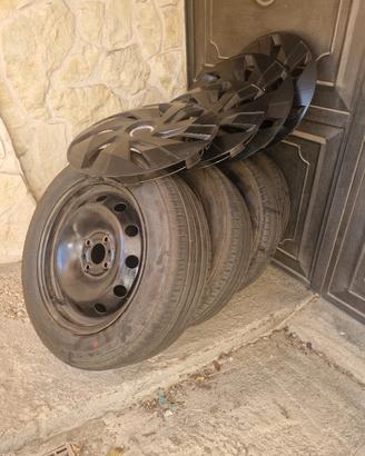 gomme 195/55 R15 con cerchio e compri cerchio