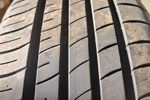 Pneumatici Kumo estivi 185 55 R15 