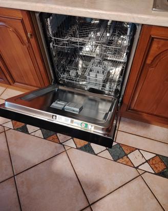 lavastoviglie Indesit 