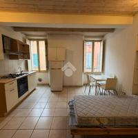 MONOLOCALE A REGGIO NELL'EMILIA