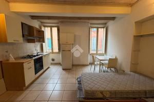MONOLOCALE A REGGIO NELL'EMILIA