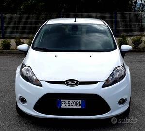 Ford Fiesta 1.4 TDCi 70CV 5 porte Titanium