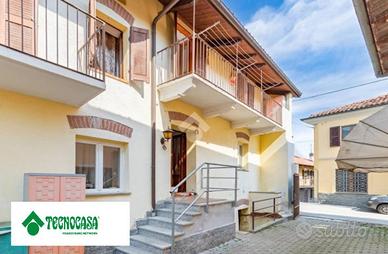 CASA SEMINDIPENDENTE A PAVAROLO