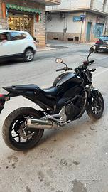 Honda NC700s Nera - 9.900km - A2 - Caschi Omaggio