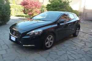 VOLVO V40 D2 Business