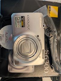 Fotocamera Nikon COOLPIX S6300
